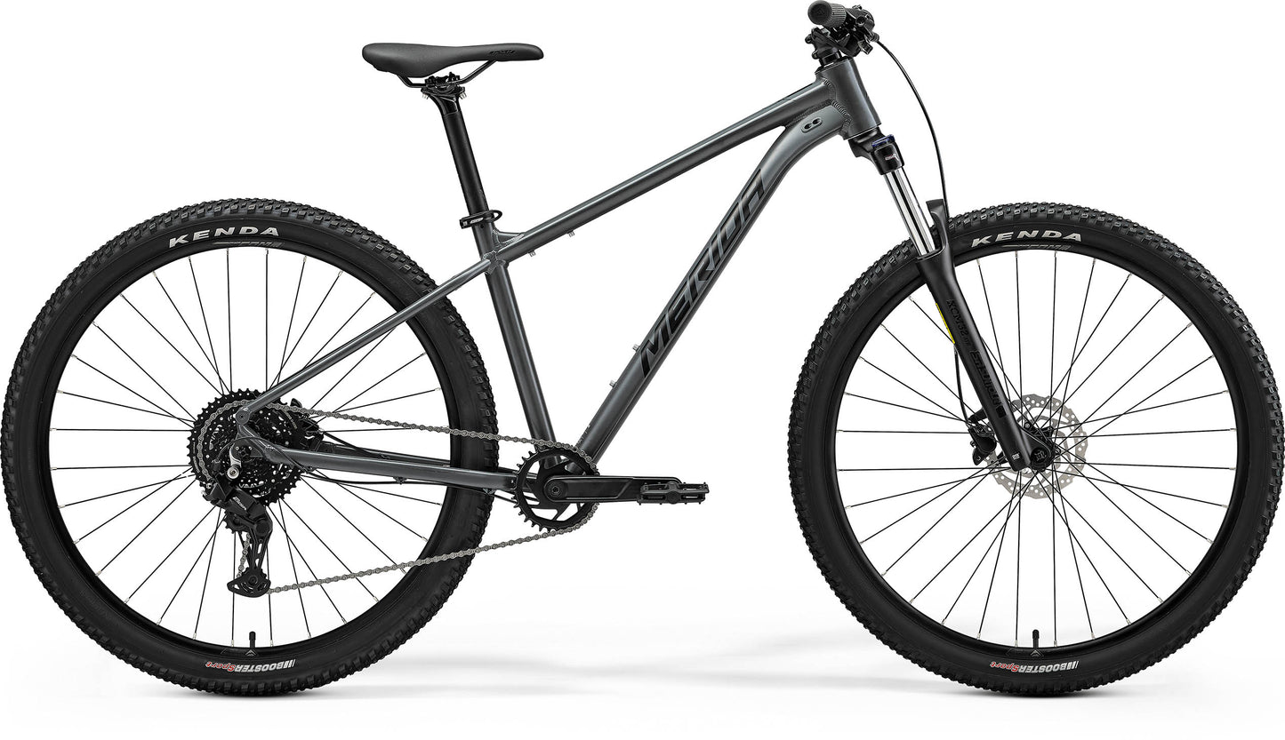 Big Nine 20 - Silk Dark Grey (Black) - MY26