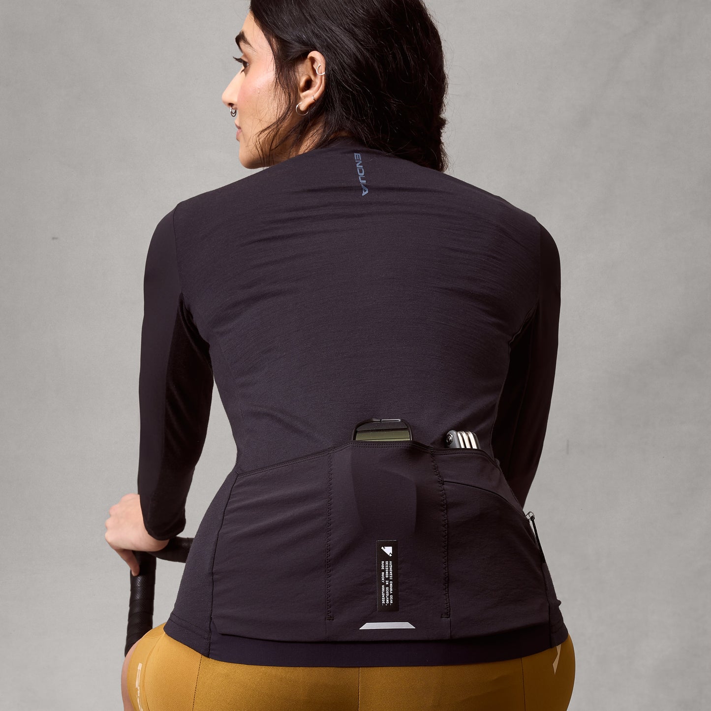 Endura Women's AllTrack Ride L/S Jersey — view 14