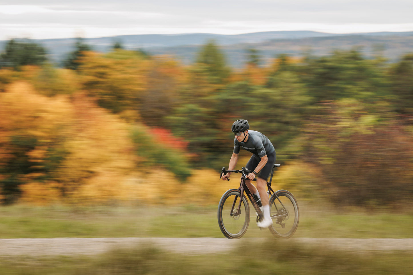 Merida Mission 9000 - Glossy Gunmetal Grey To Wildberry Fade - MY26 Gravel Bike