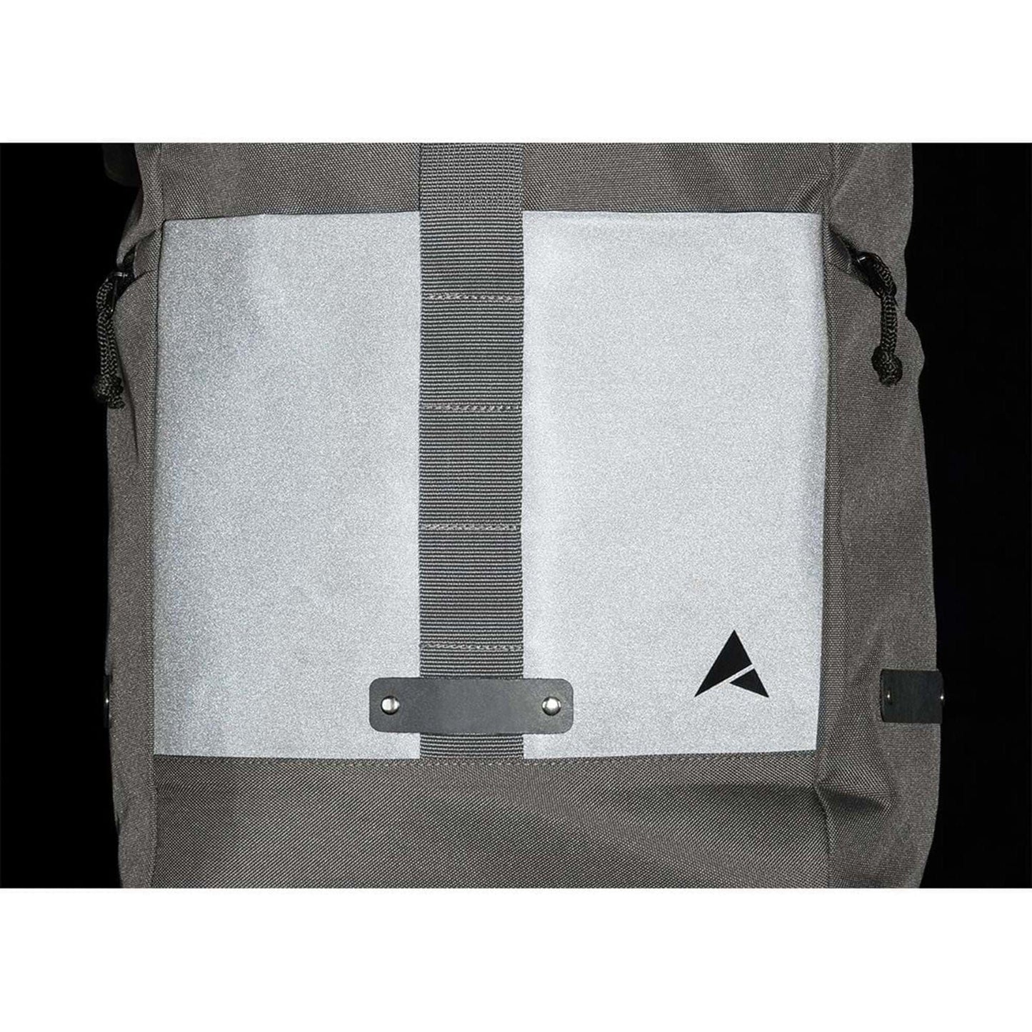 Altura Grid Cycling Backpack 2020: SMOKE