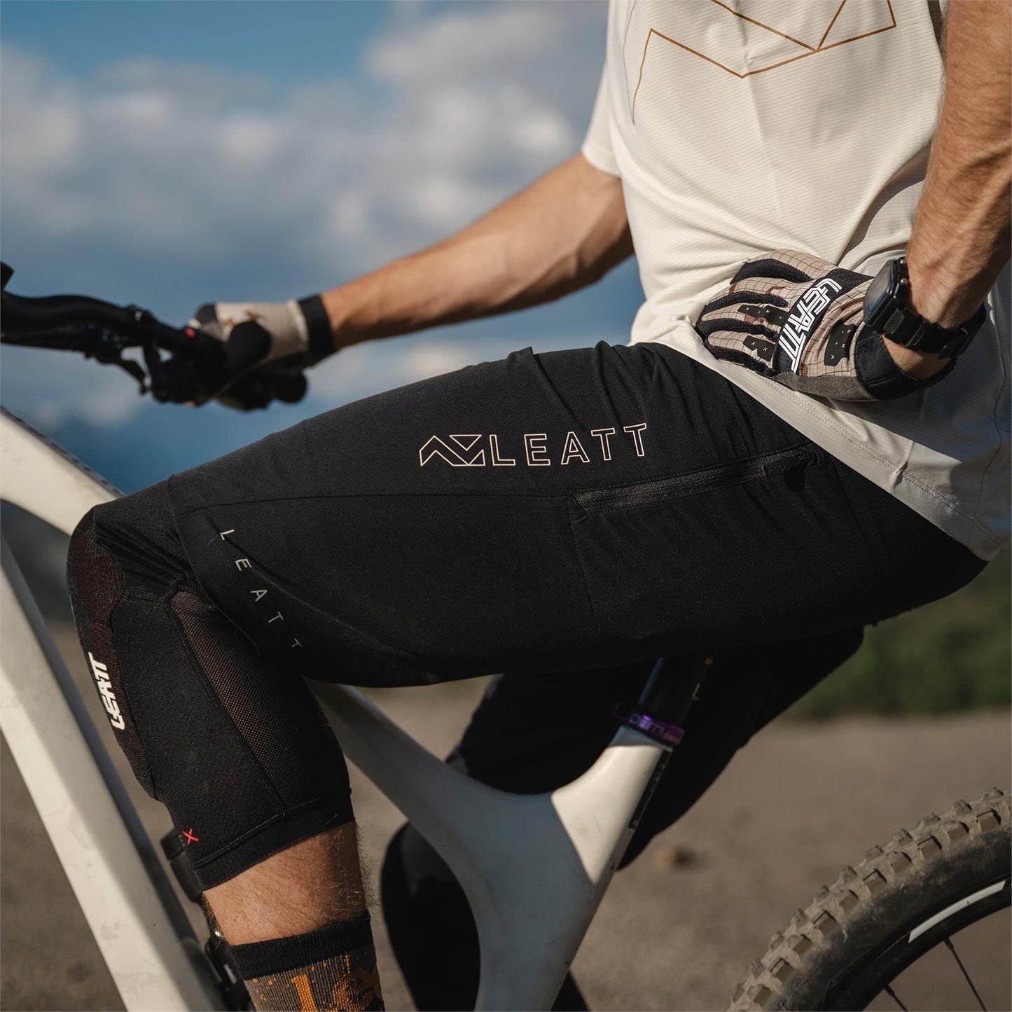 Leatt Trail 1.0 Mtb Shorts With Chamois Liner 35-37" Waist 2025