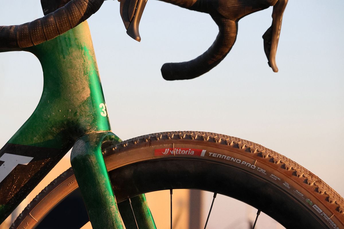 Vittoria Terreno Pro T30 Fine Loose 700x35c Gravel Race Natural Brown Tubeless Ready Tyre