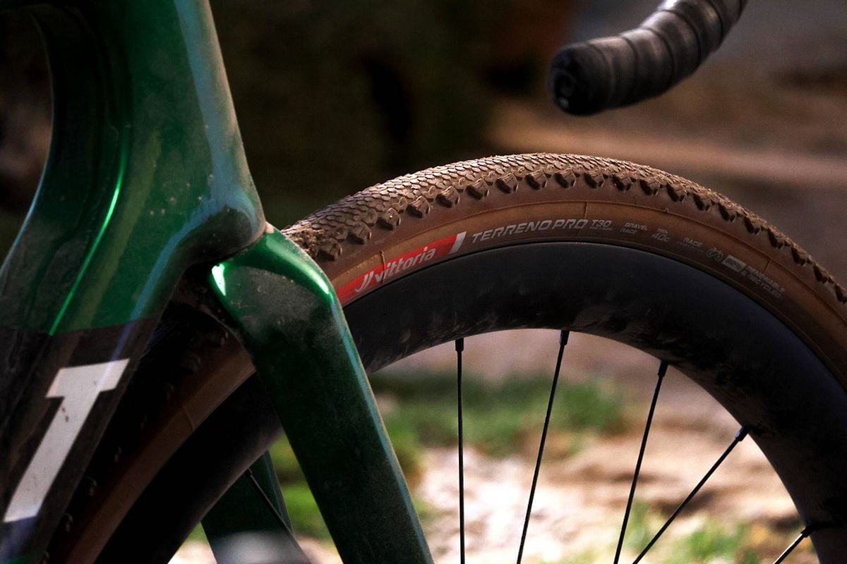 Vittoria Terreno Pro T30 Fine Loose 700x45c Gravel Race Natural Brown Tubeless Ready Tyre