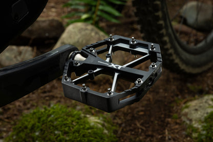 Shimano PD-M8240 Deore XT MTB flat pedals
