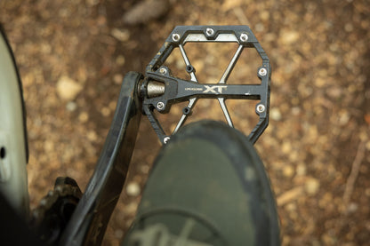 Shimano PD-M8240 Deore XT MTB flat pedals