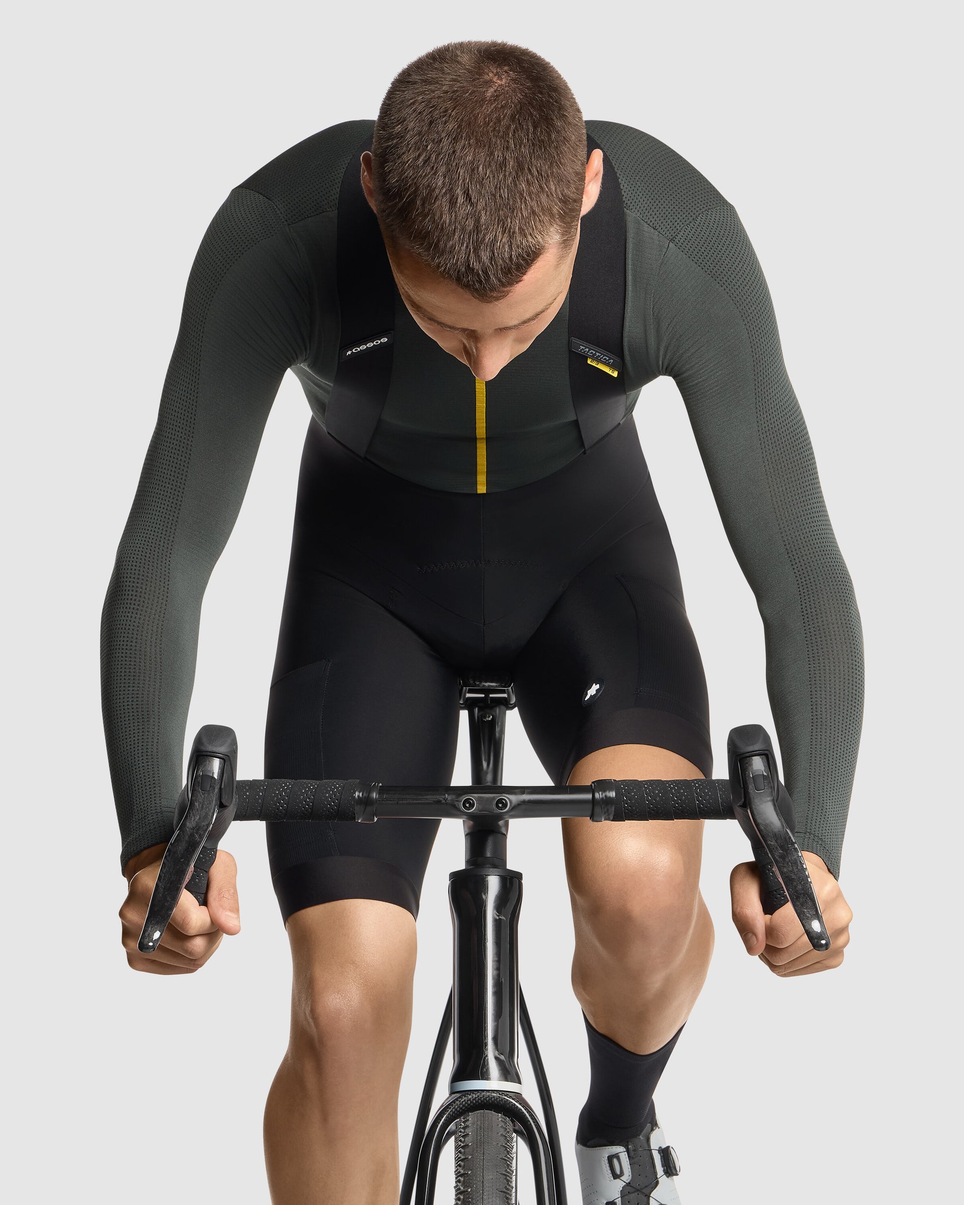 ASSOS TACTICA Spring Fall Bib Shorts T5 — view 7