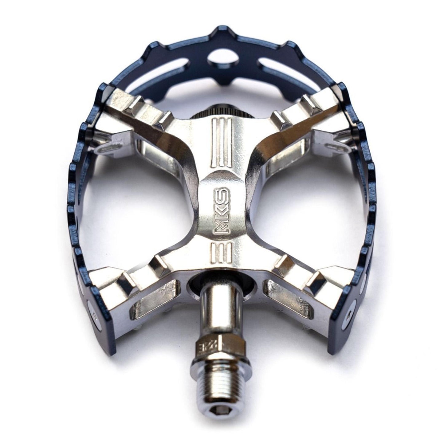 0:MK585XC3CEBL