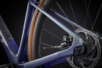 Giant Revolt Advanced Pro 0 2025