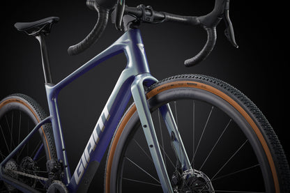 Giant Revolt Advanced Pro 0 2025