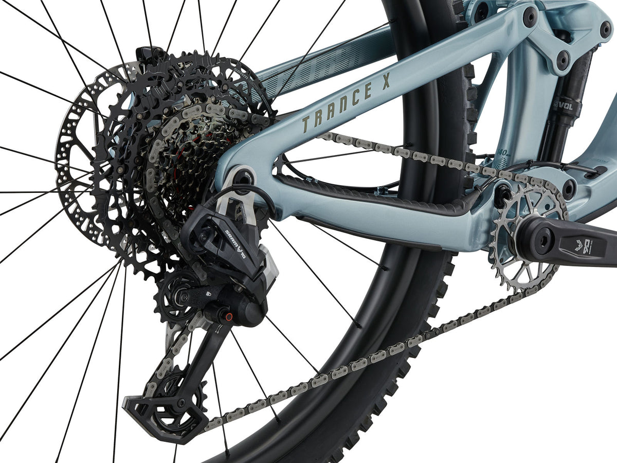 Giant Trance X Advanced 2 2027 - Cryo Silver