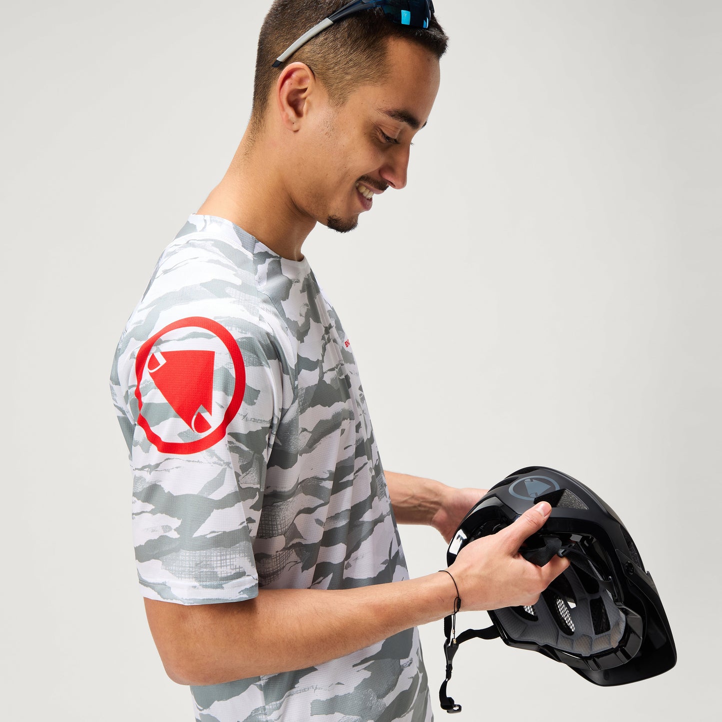 Endura MOUNTAIN CAMO LTD PRINTED S/S TEE GRY/GRY - Grey