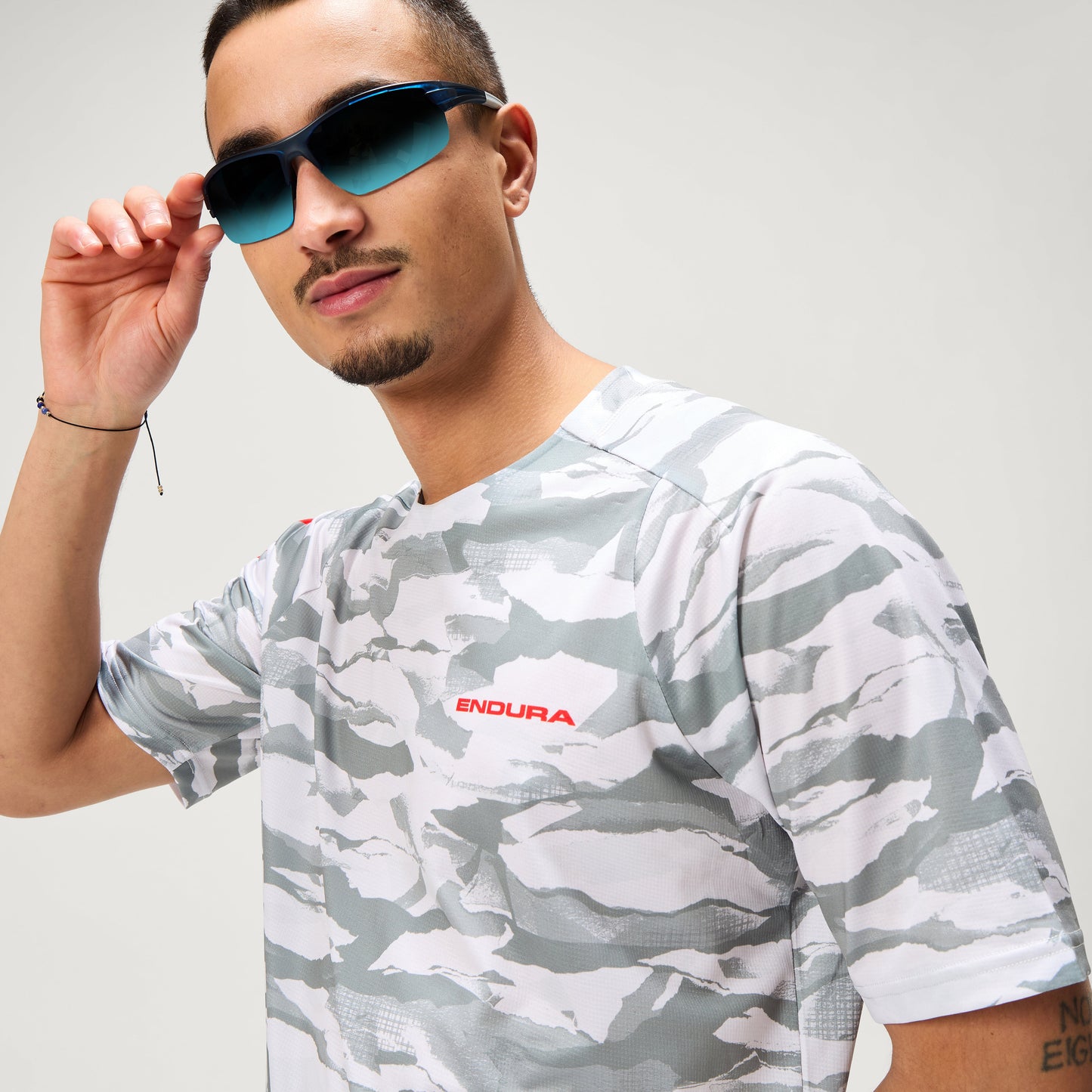 Endura MOUNTAIN CAMO LTD PRINTED S/S TEE GRY/GRY - Grey