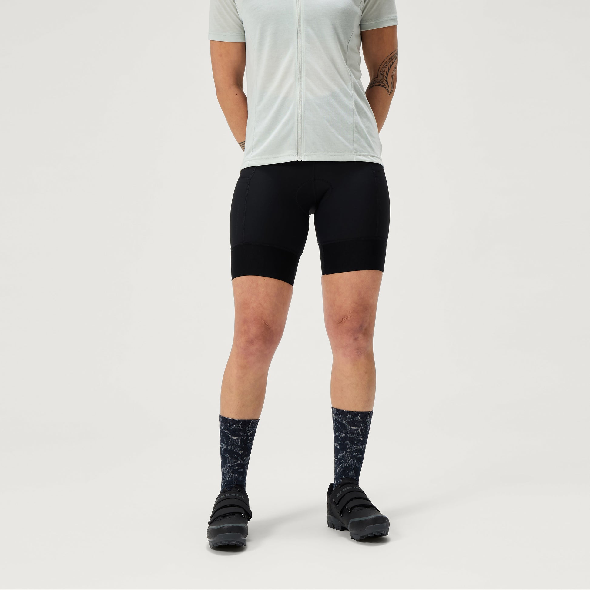 Endura Women's Loop Waist Short — view 10
