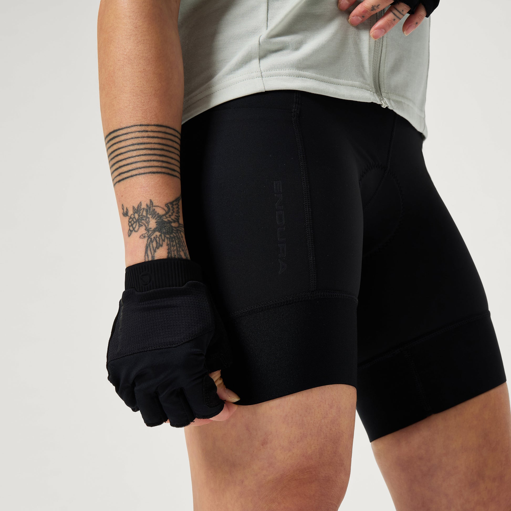 Endura Women's Loop Waist Short — view 13