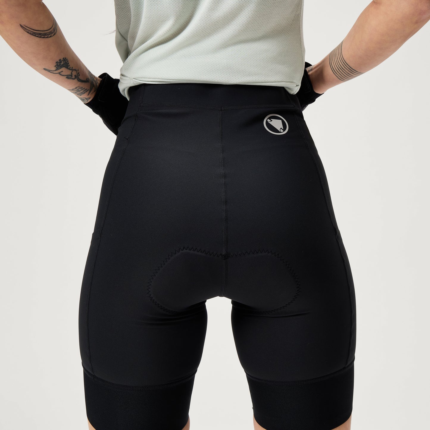 Endura Women's Loop Waist Short — view 14