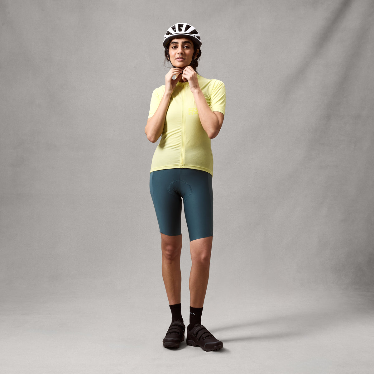 Endura Women's AllTrack Ride Bibshort — view 17