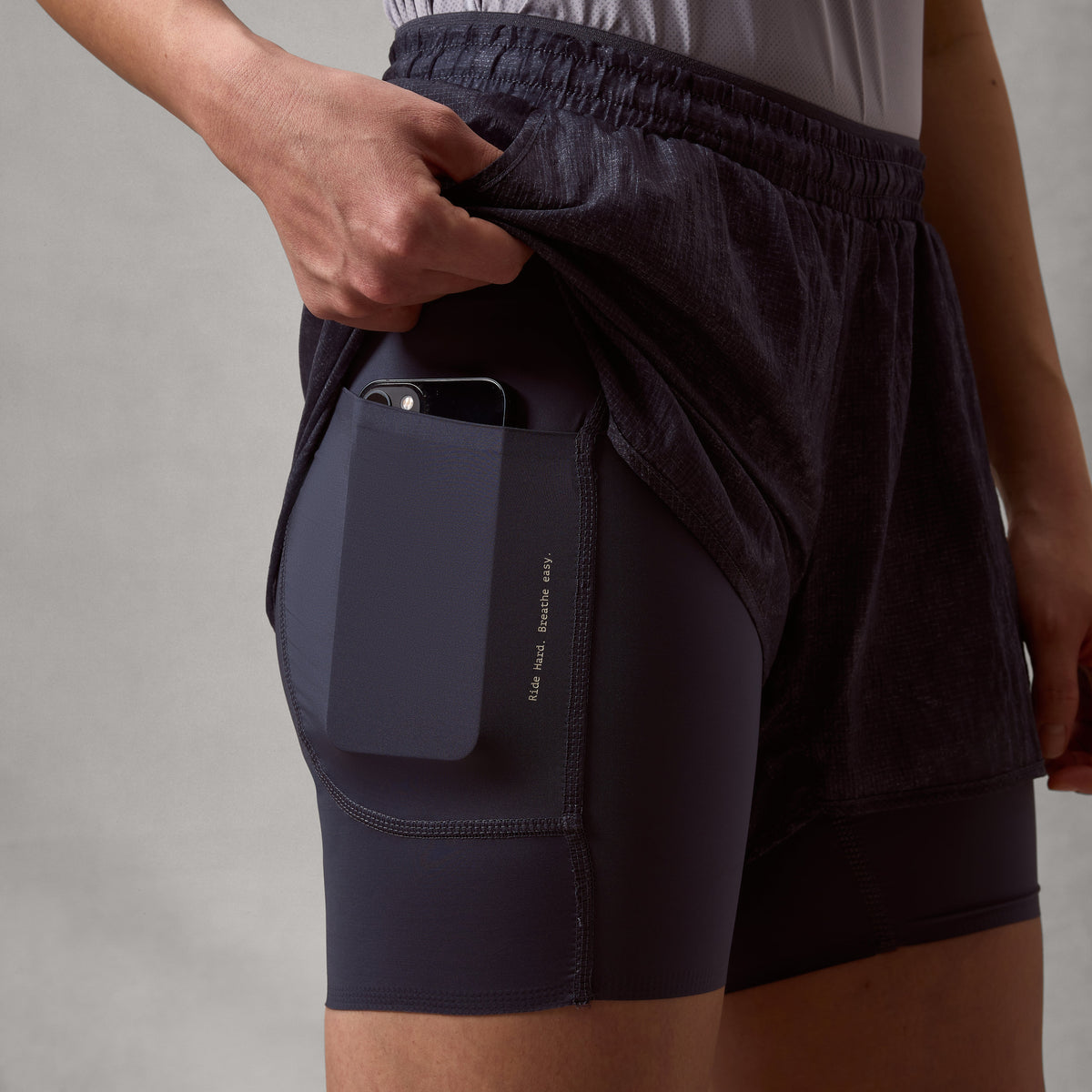 Endura Women's AllTrack Lite Lined Short — view 8
