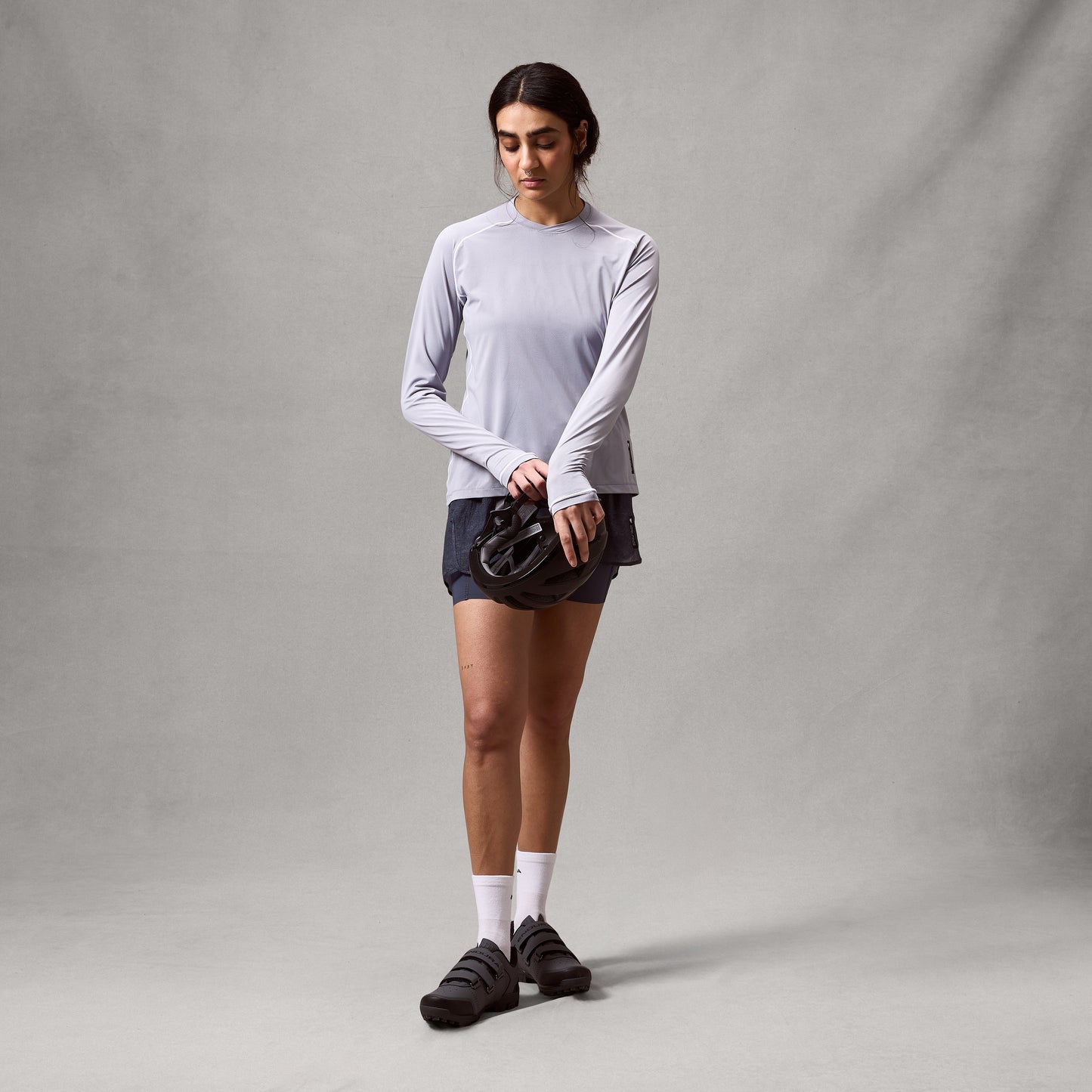 Endura Women's AllTrack Roam L/S Tech Tee — view 6