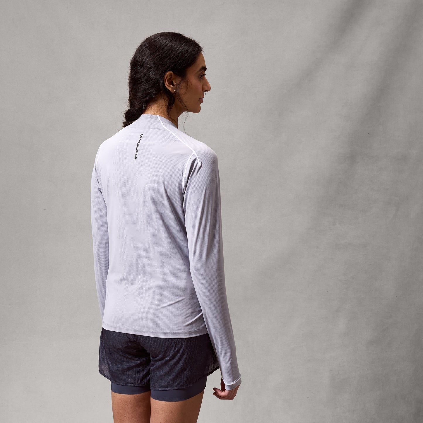 Endura Women's AllTrack Roam L/S Tech Tee — view 9