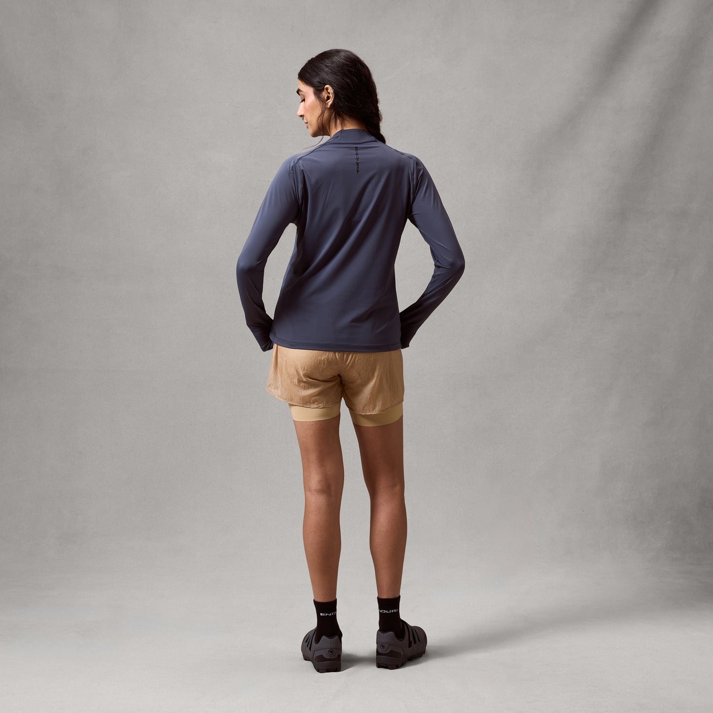 Endura Women's AllTrack Roam L/S Tech Tee — view 3