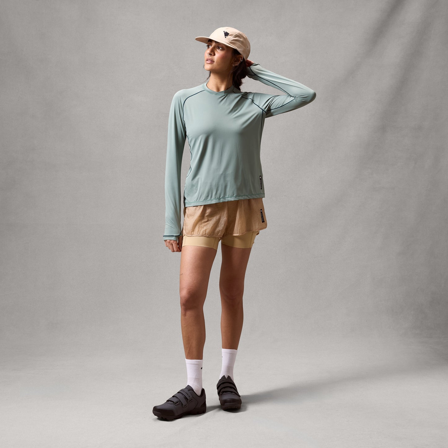 Endura Women's AllTrack Roam L/S Tech Tee — view 20