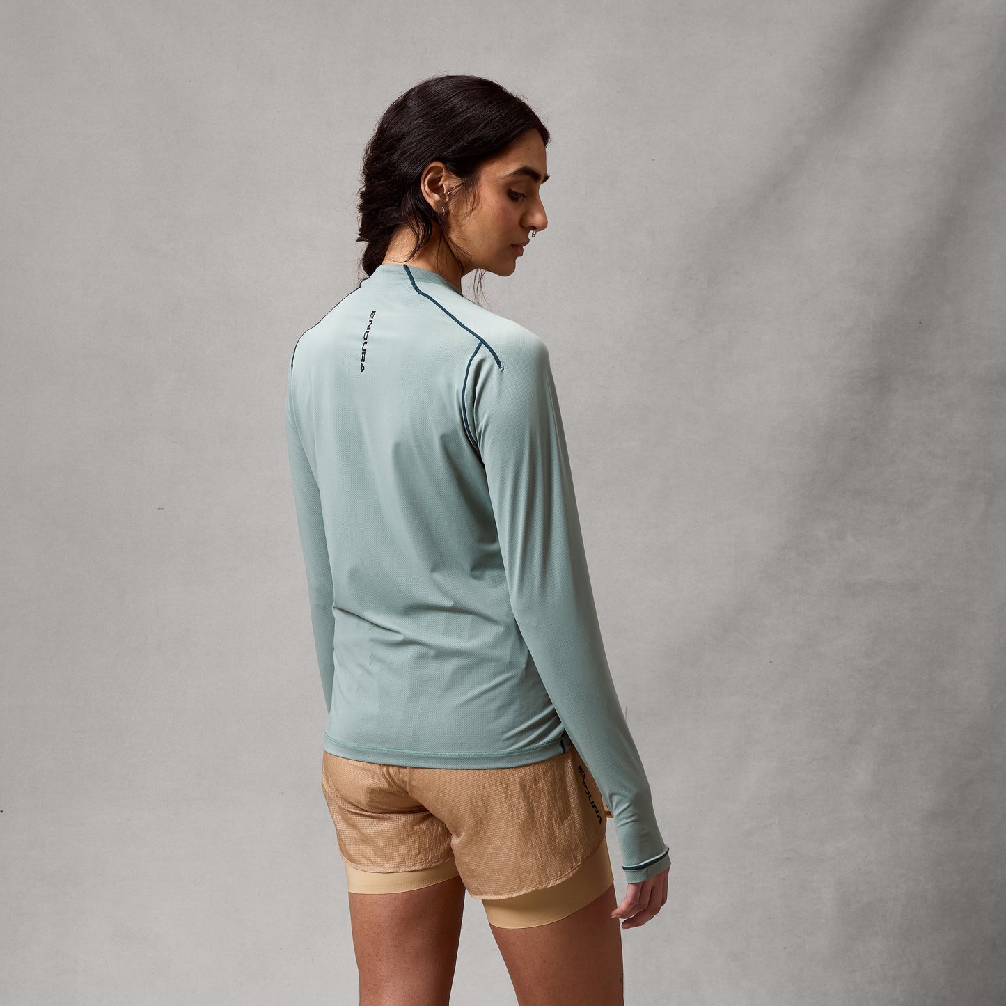 Endura Women's AllTrack Roam L/S Tech Tee — view 23