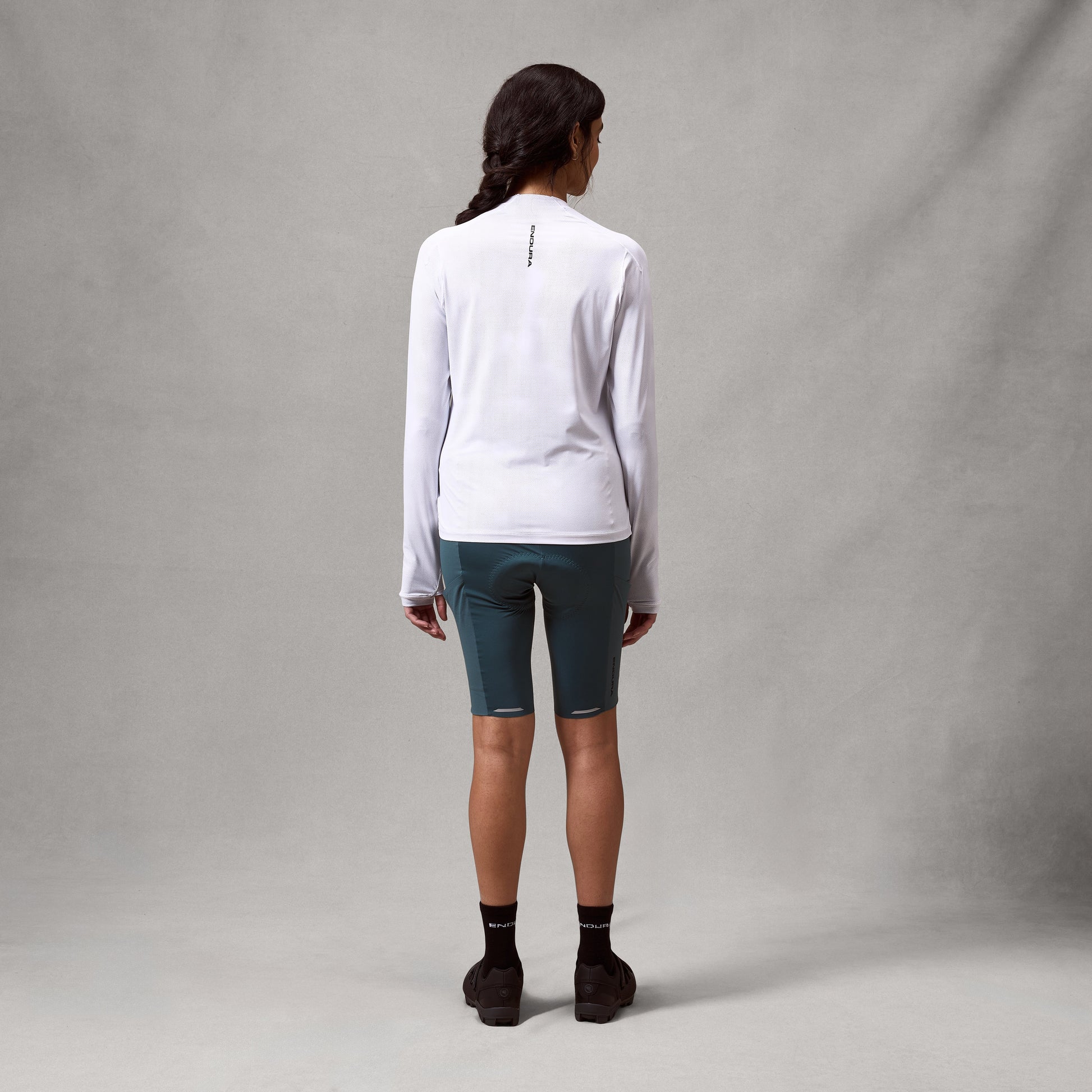 Endura Women's AllTrack Roam L/S Tech Tee — view 14