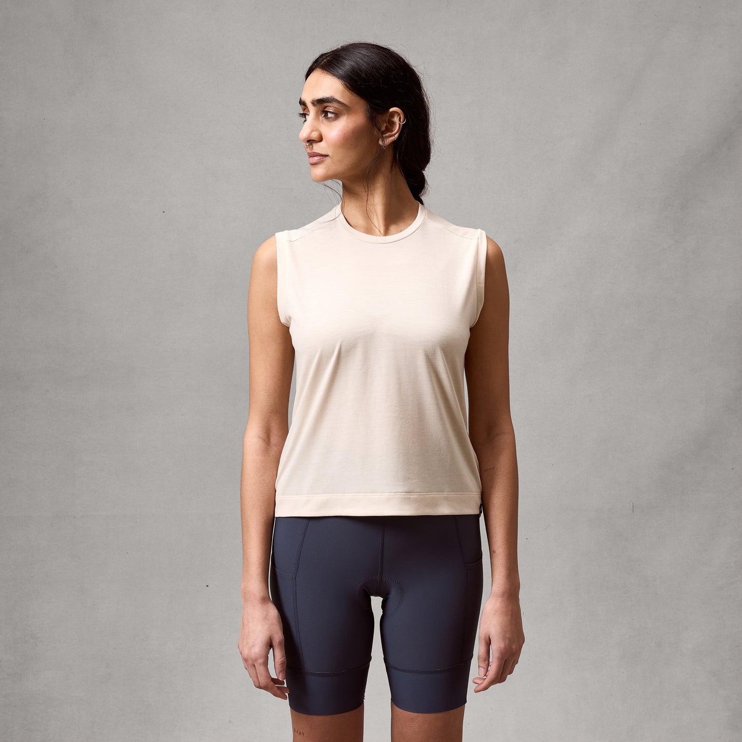 Endura Women's Loop Tech Tank — view 10