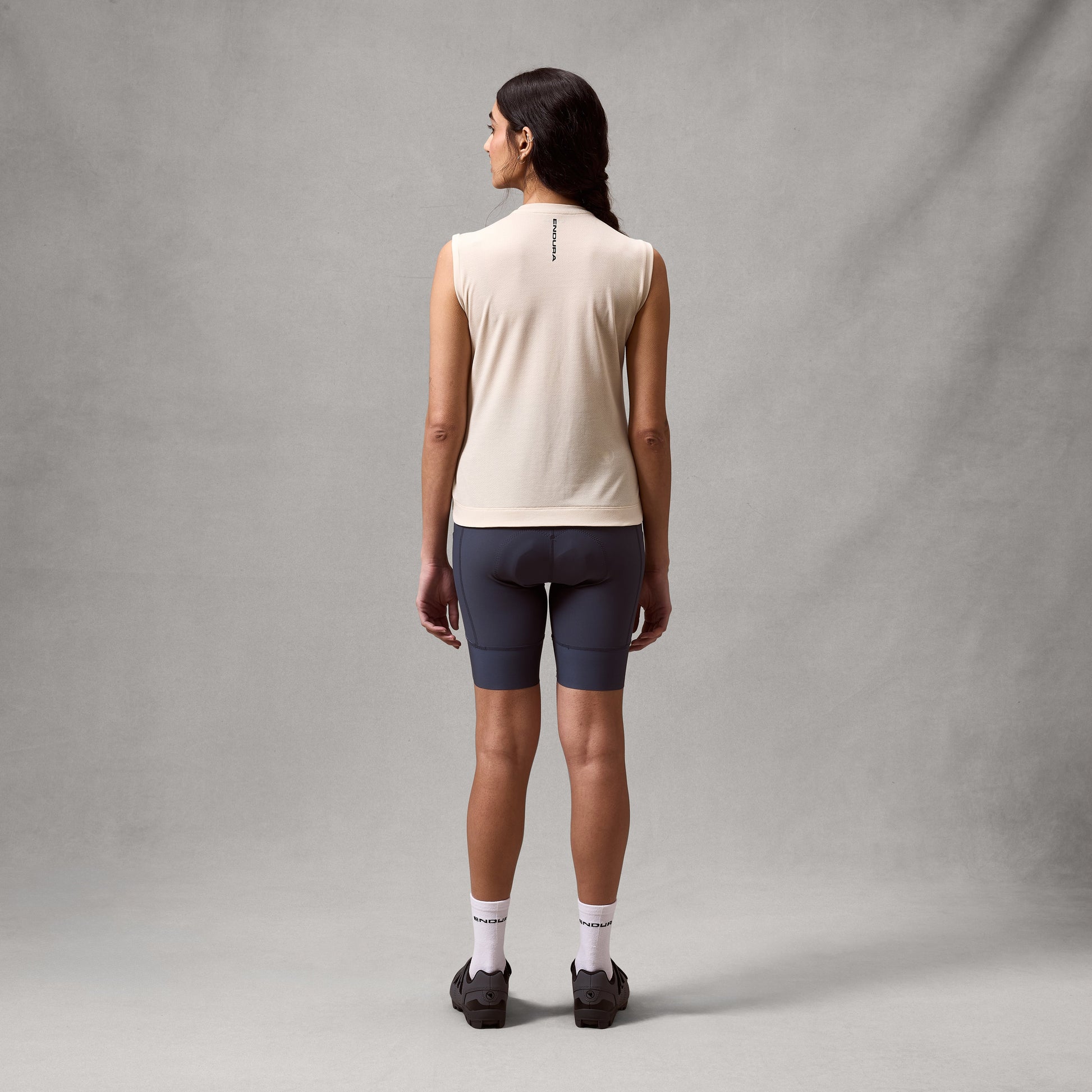 Endura Women's Loop Tech Tank — view 11