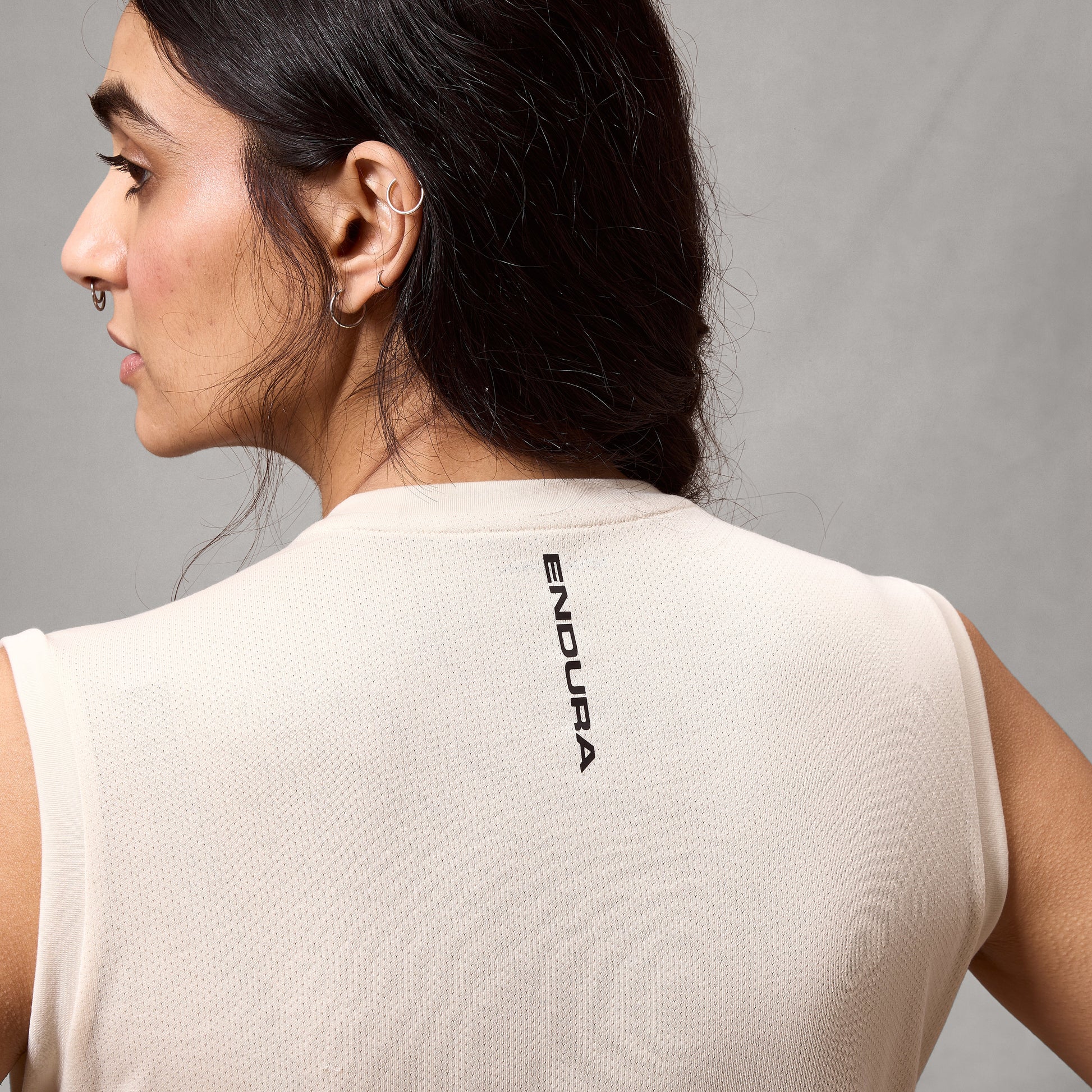 Endura Women's Loop Tech Tank — view 15