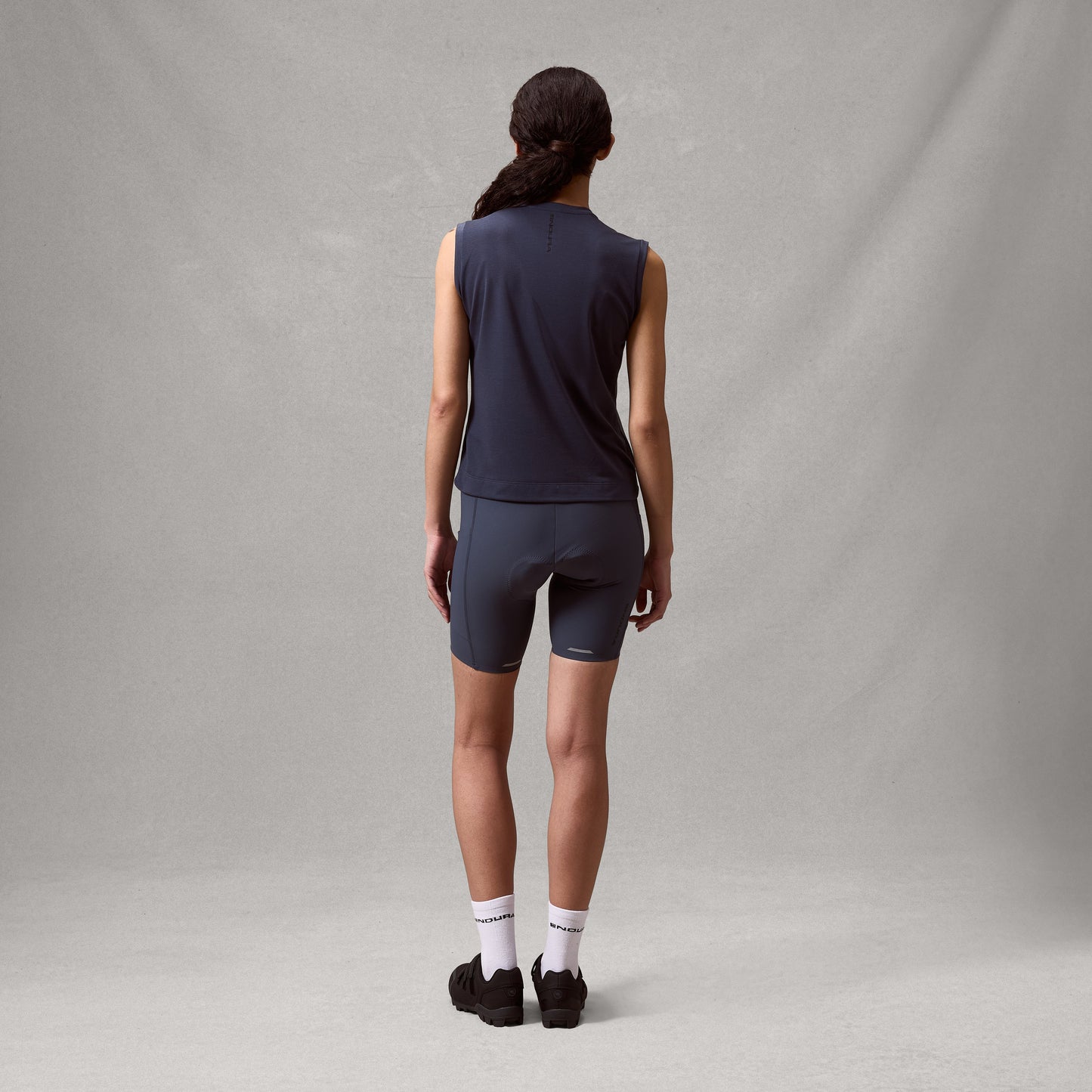 Endura Women's Loop Tech Tank — view 3