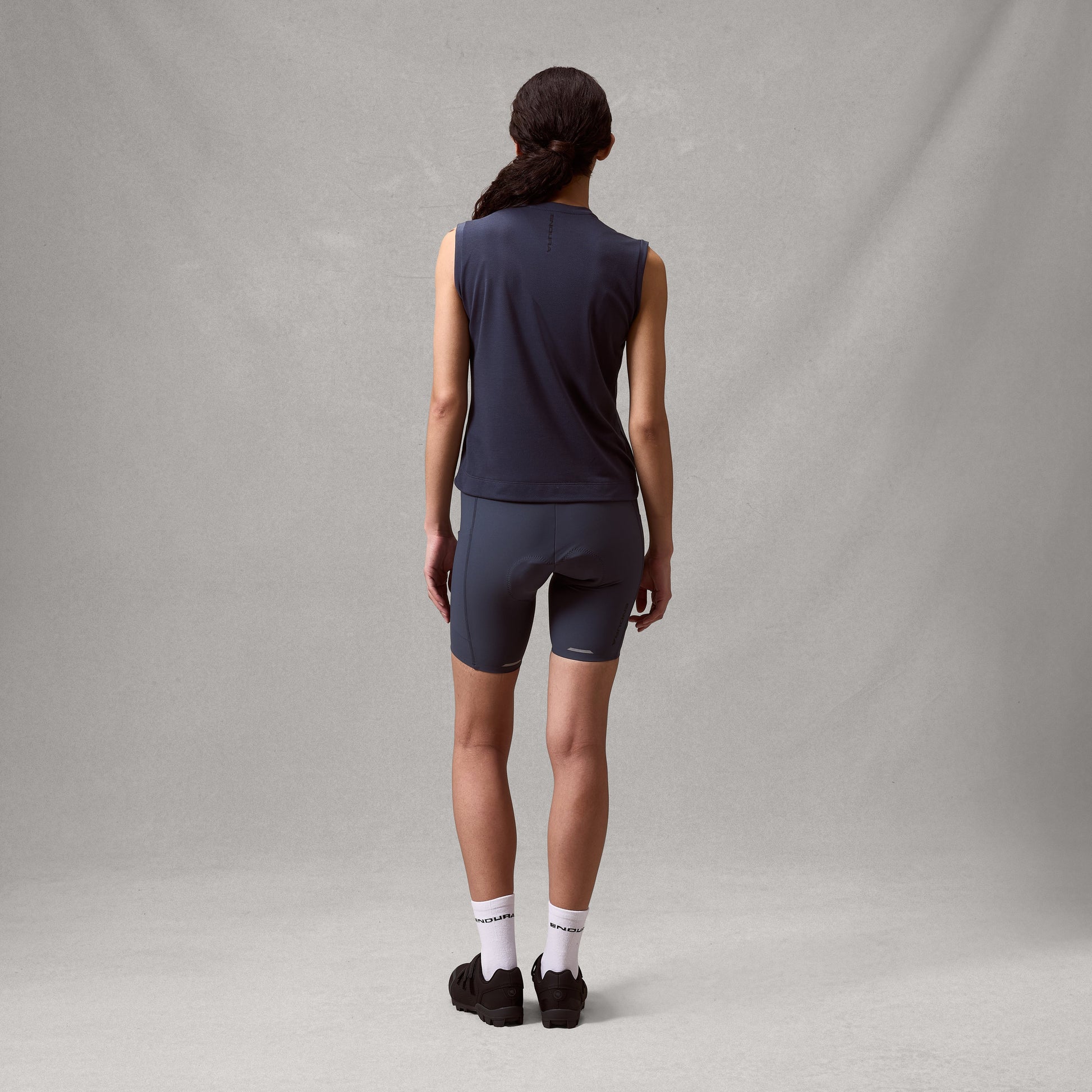 Endura Women's Loop Tech Tank — view 3