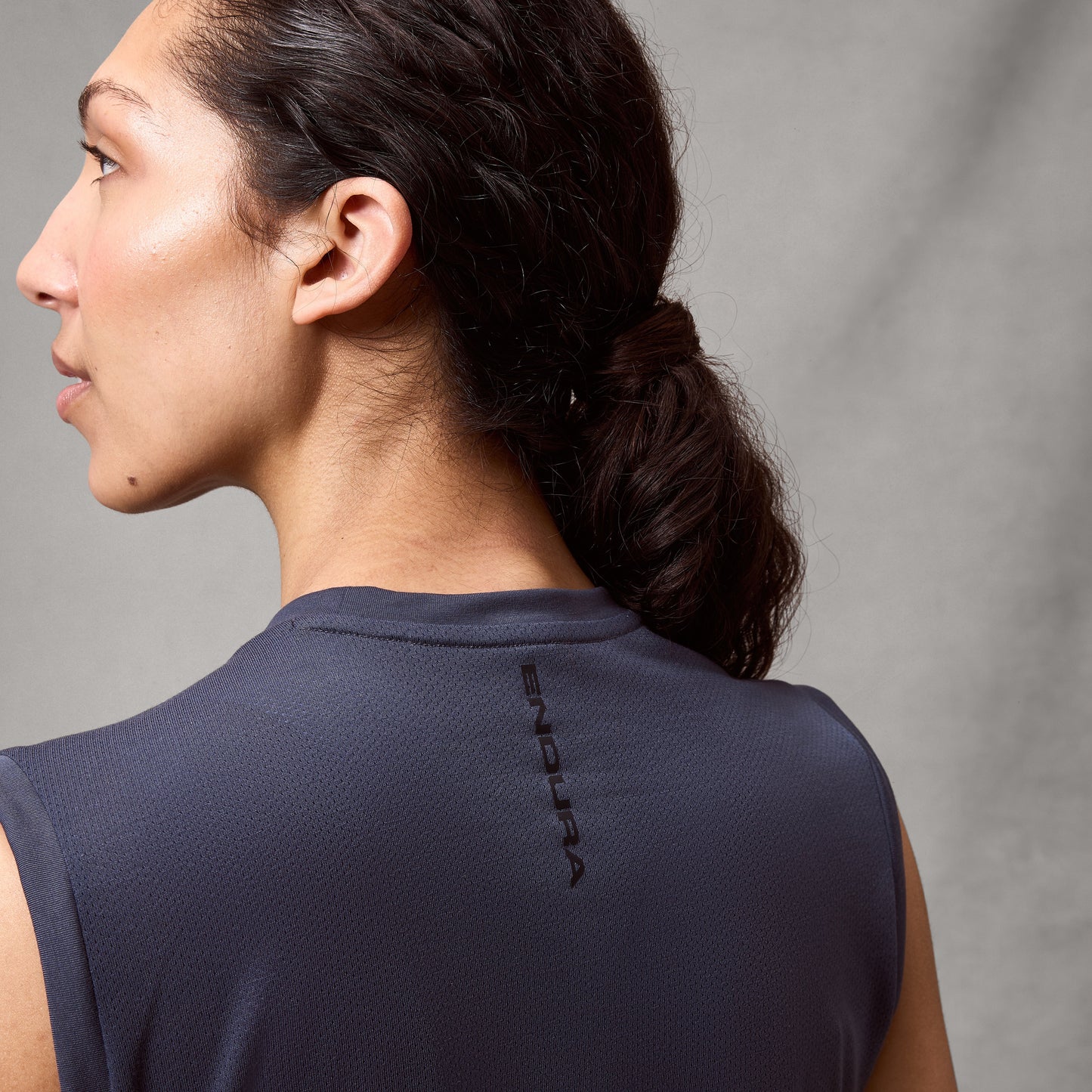 Endura Women's Loop Tech Tank — view 8