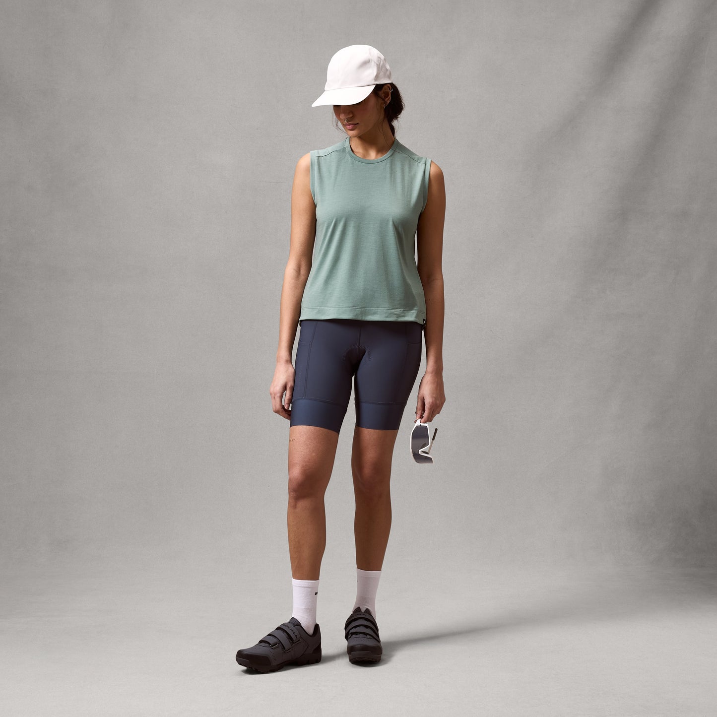 Endura Women's Loop Tech Tank — view 17