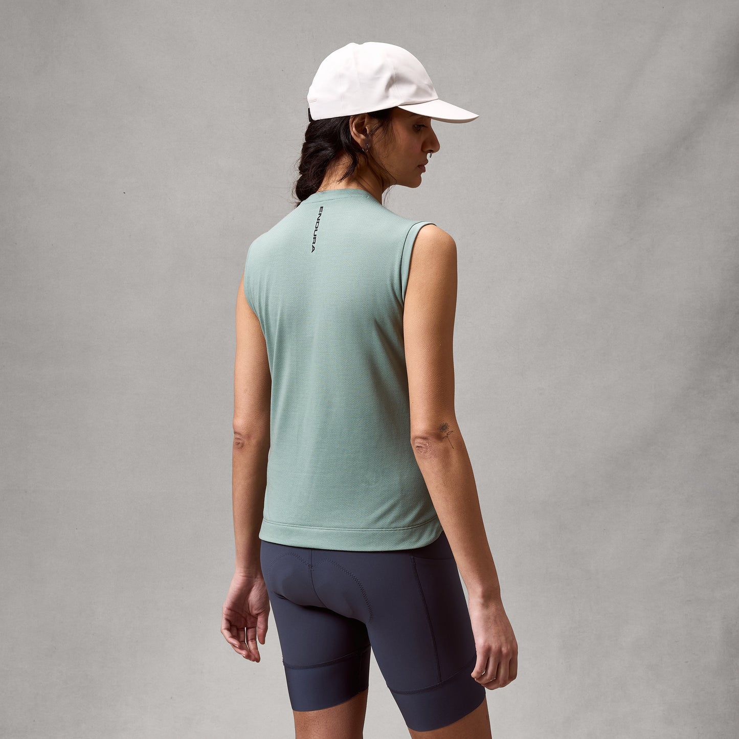 Endura Women's Loop Tech Tank — view 19