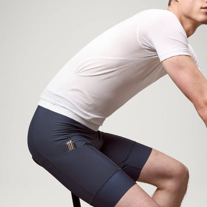 Endura Loop Waist Short — view 4