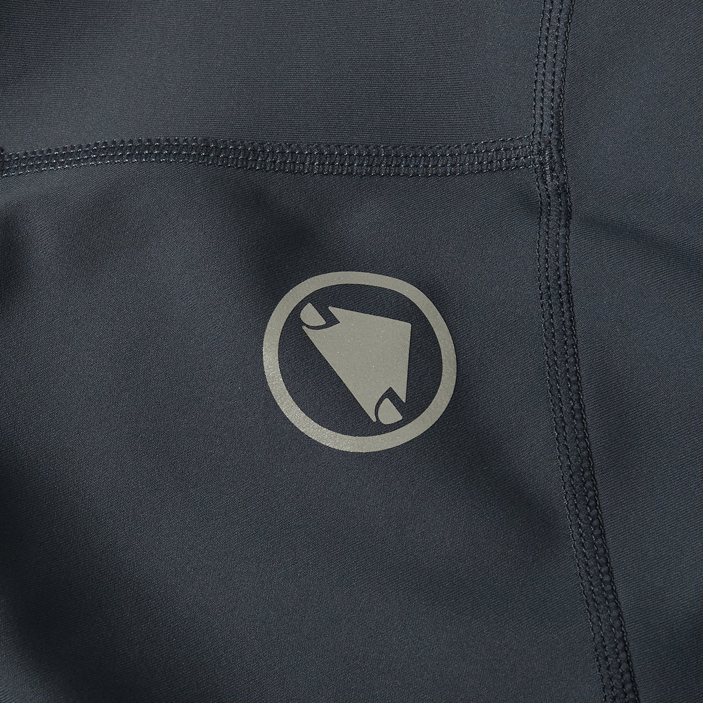 Endura Loop Waist Short — view 8