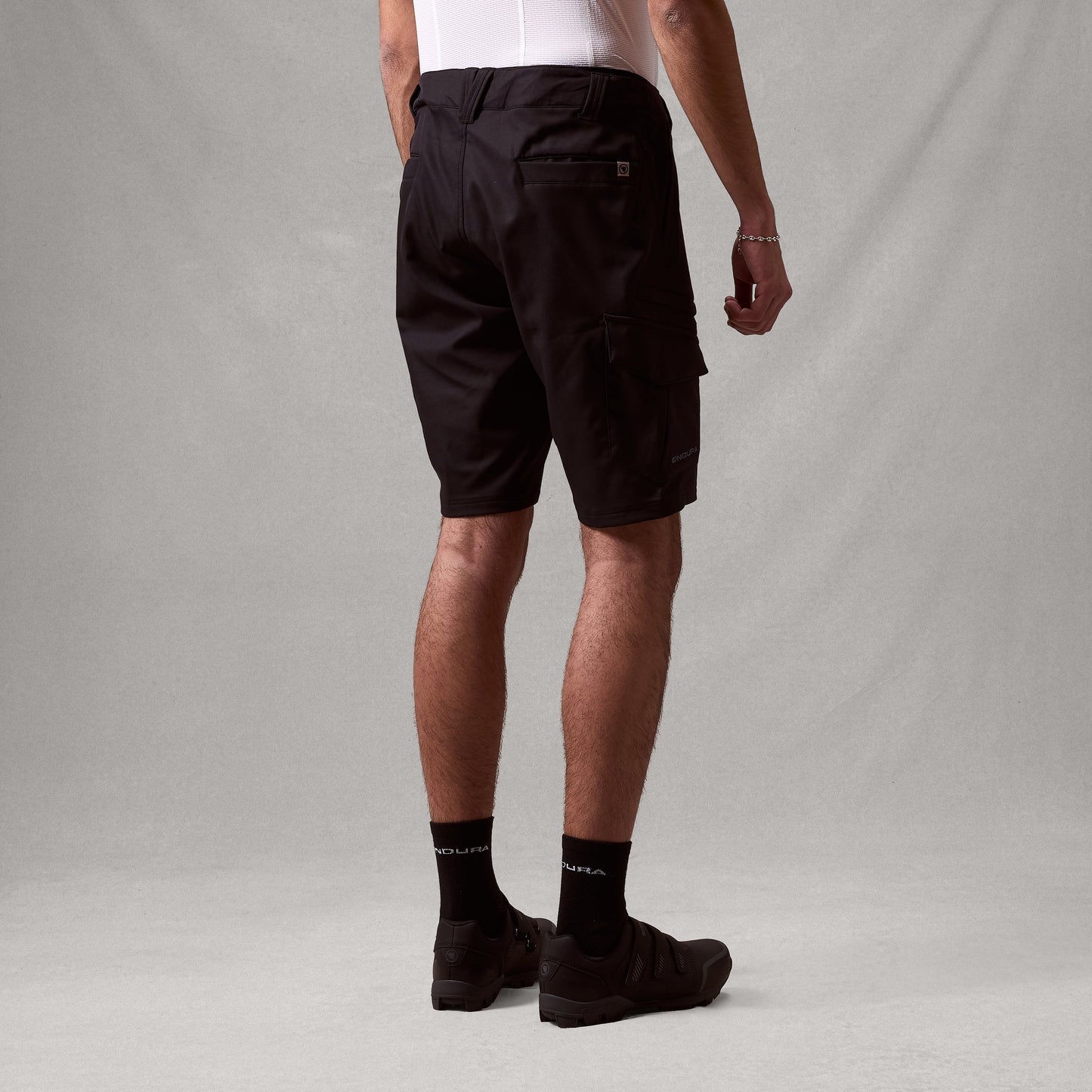 Endura Loop Cargo Short — view 9