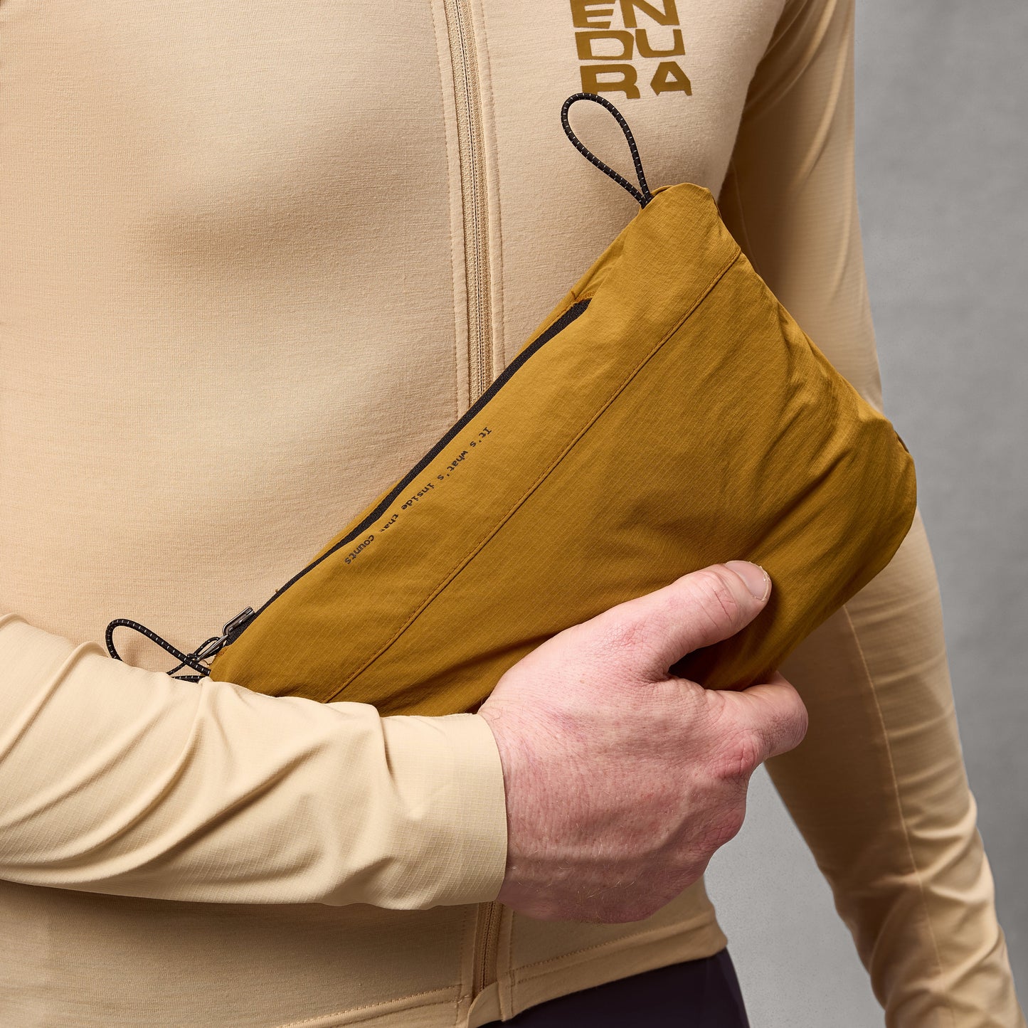 Endura AllTrack Ride Packable Jacket — view 9