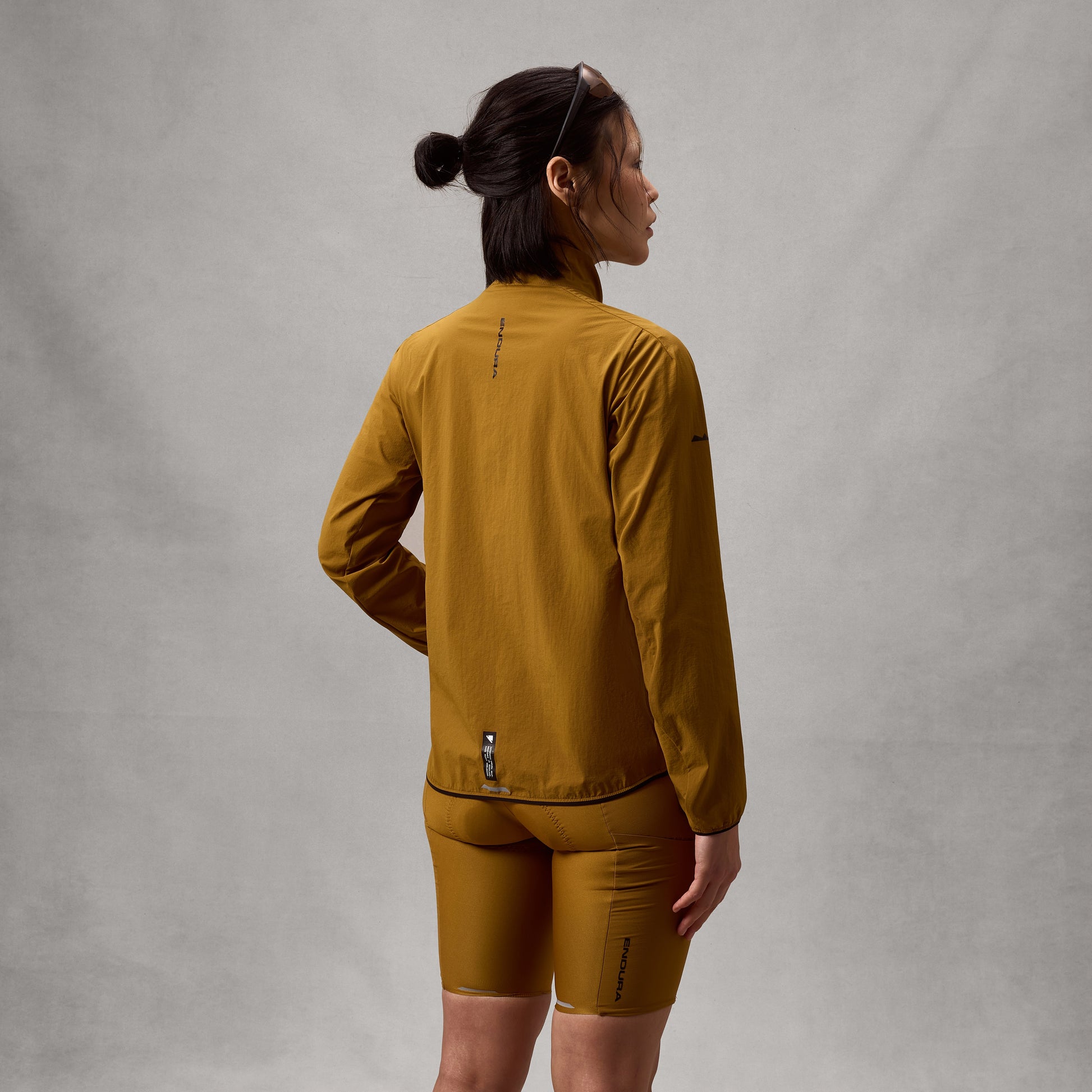 Endura Women's AllTrack Ride Packable Jacket — view 12