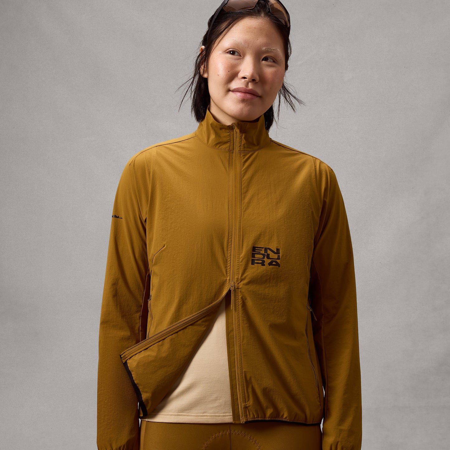 Endura Women's AllTrack Ride Packable Jacket — view 15