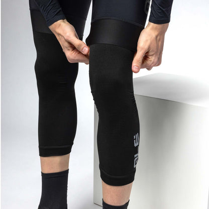 Ale Clothing Seamless Kneewarmers