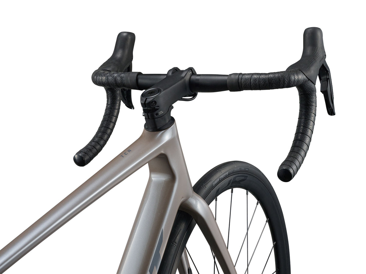 Giant TCR Advanced 1-PC 2027