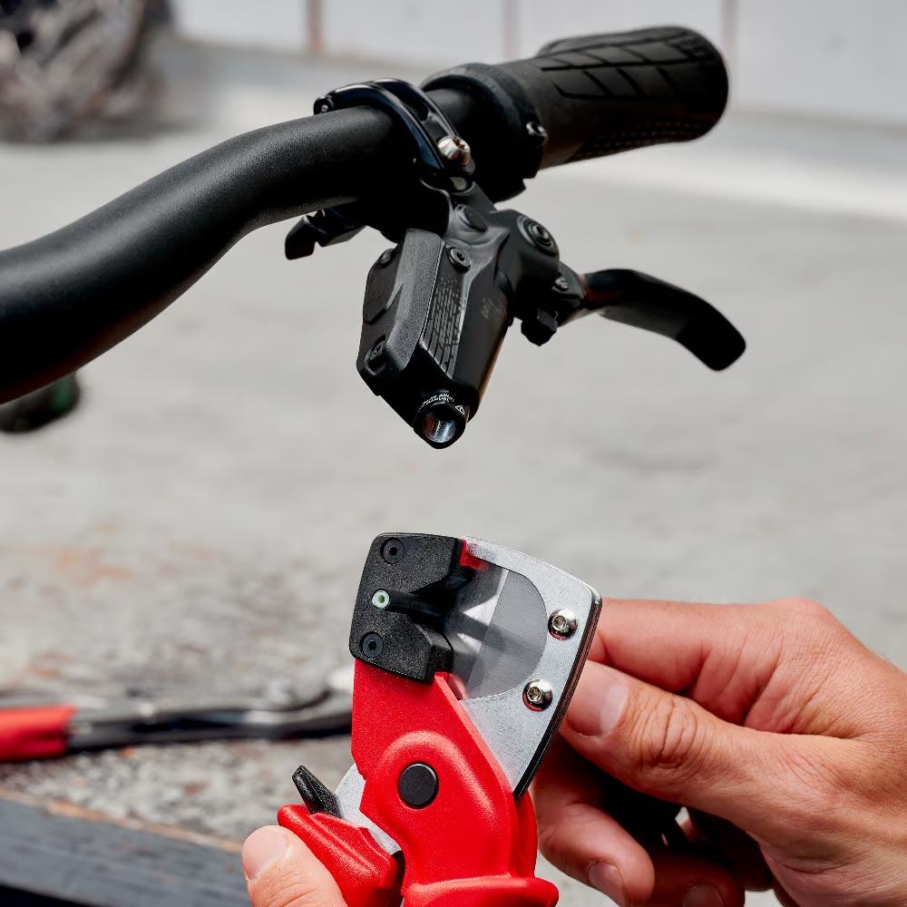 KNIPEX 90 10 185 Pipe Cutter For Multilayer Hoses
