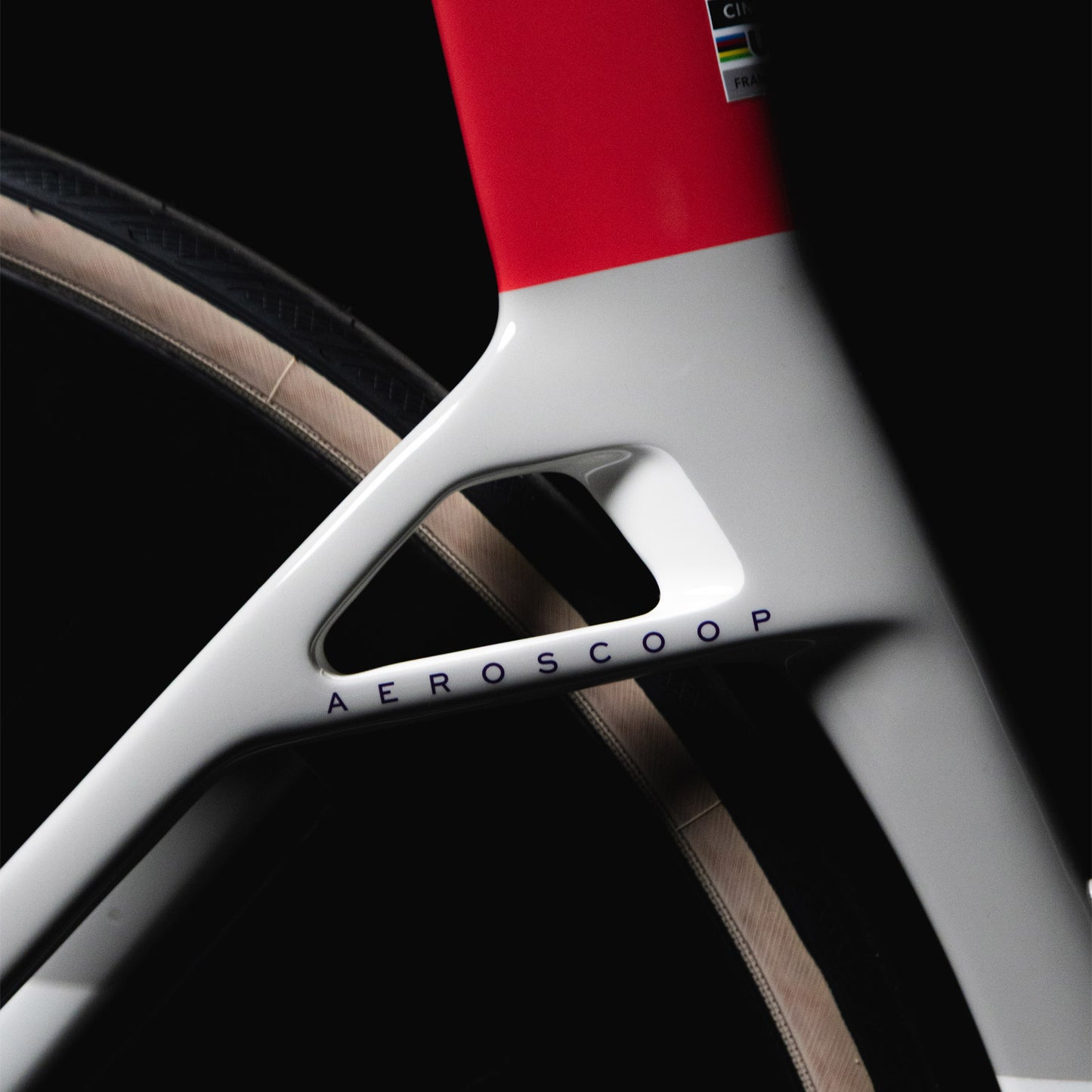 Cinelli Aeroscoop Ultegra Di2 Coral White Bike