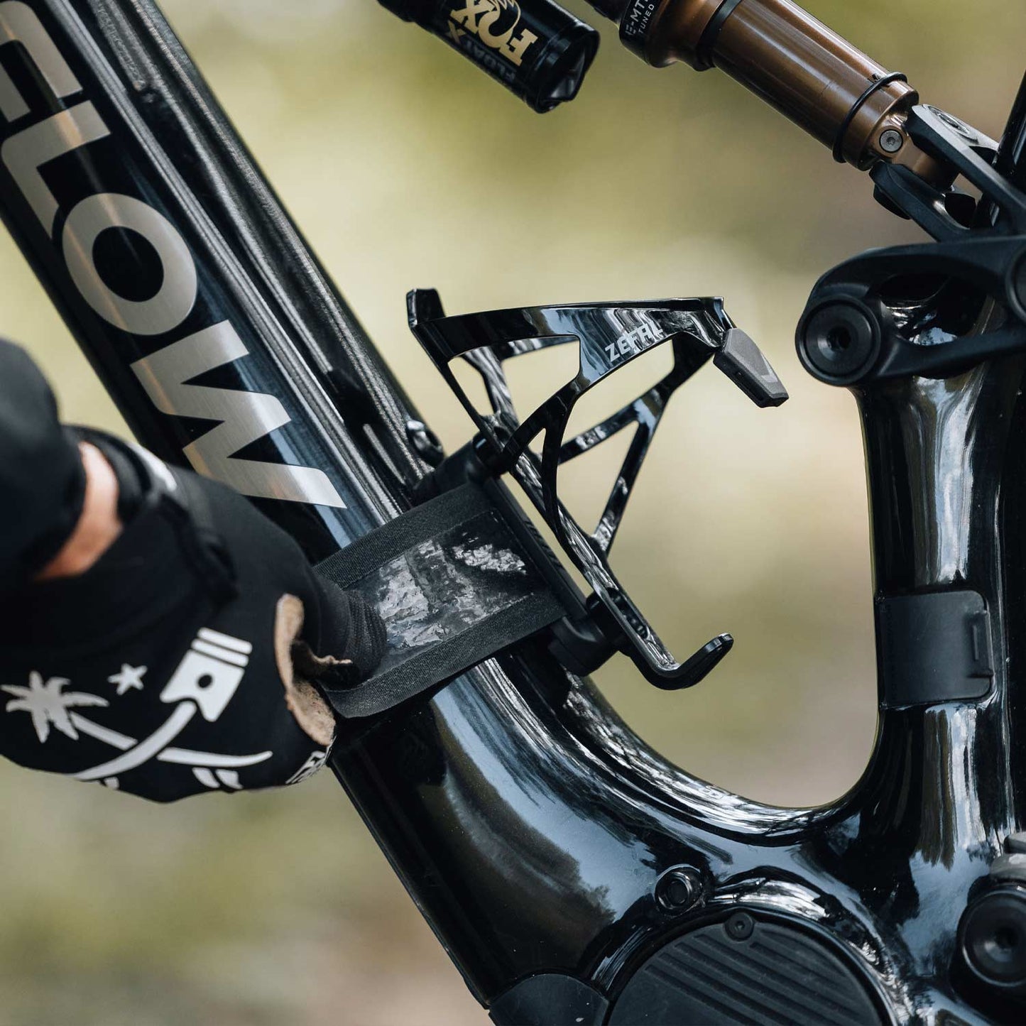 Zefal Universal Cage Mount With Pulse A2 Bottle Cage