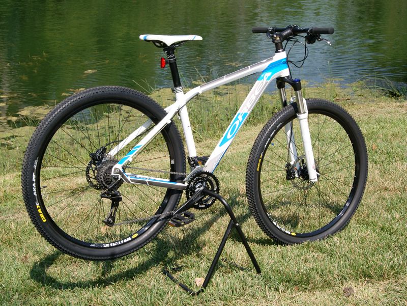 bike stand through crank
