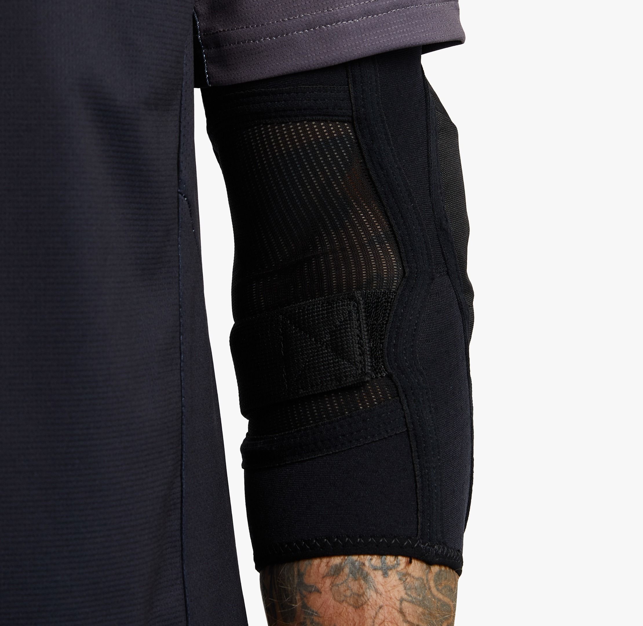 Race Face Ambush D30 Elbow Guard Pads XLARGE £35.97 Protection