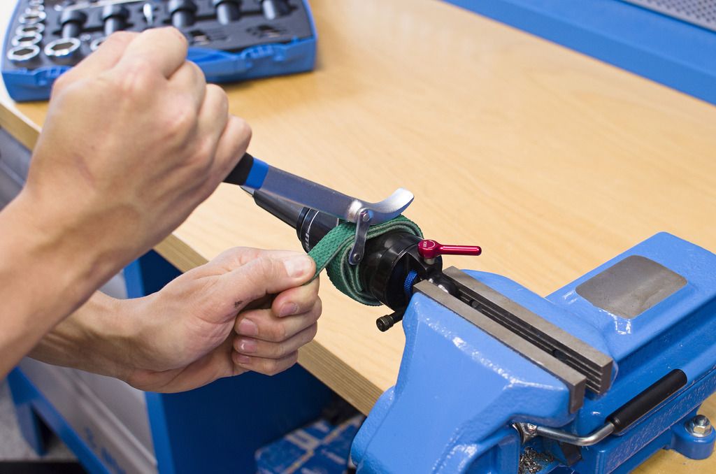 Unior Suspension Wrench With Strap 1705/2 £18.99 Tools Suspension Cyclestore