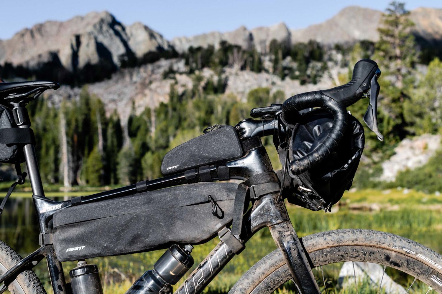 Giant frame bag 2025